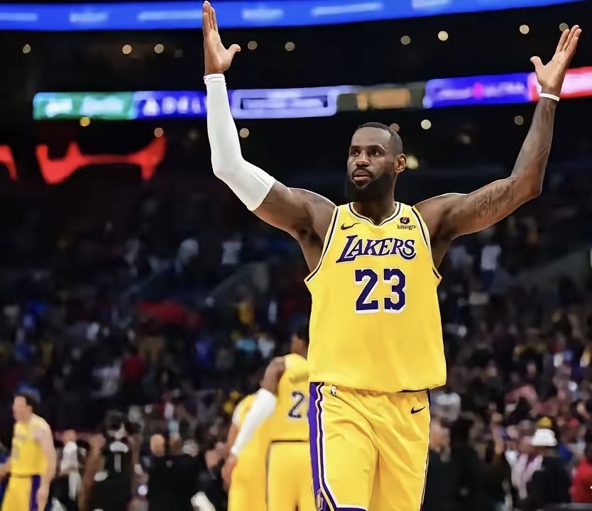 开云体育在线-湖人大胜独行侠，大卫斯特恩开狂输出，气势如虹