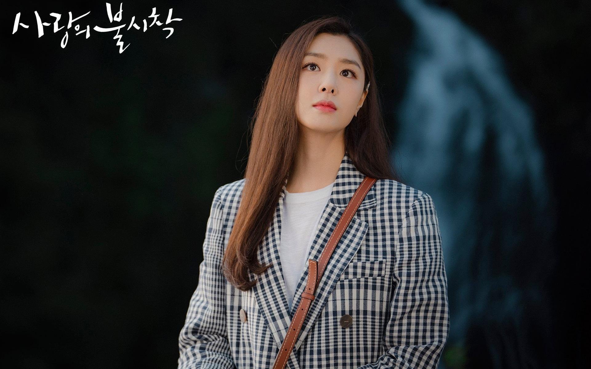 绿茵悲喜剧，意甲焦点战激情四射，智利黑马淘汰赛掀翻欧联之王塞维利亚