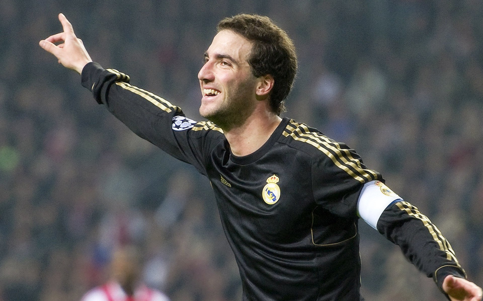 开云体育APP下载-孤胆英雄还是全队灯塔？从加拿大vs厄瓜多尔看孙兴慜如何扛起一支球队的文明重量