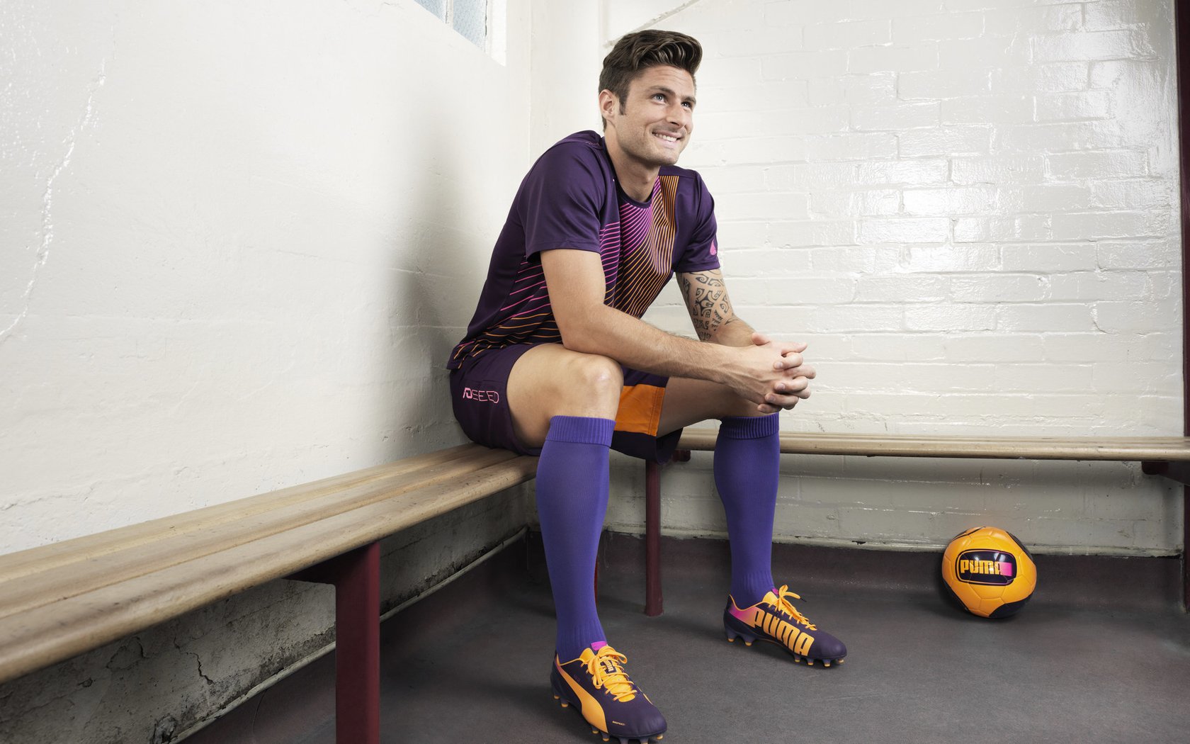 开云官网-英雄不问出处！2026世界杯之夜，皮克一回合撕掉商人标签